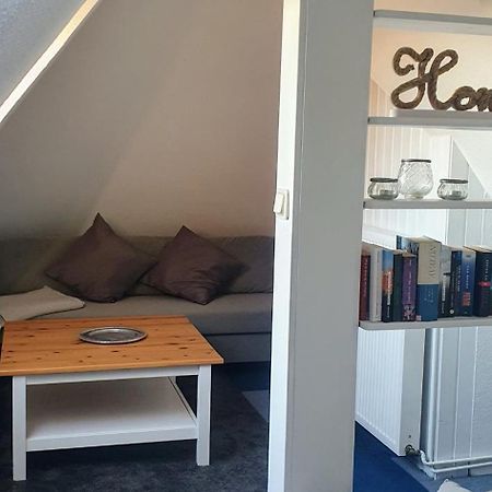 *To Hus* Wohnung Am Rande Von Jever Zewnętrze zdjęcie