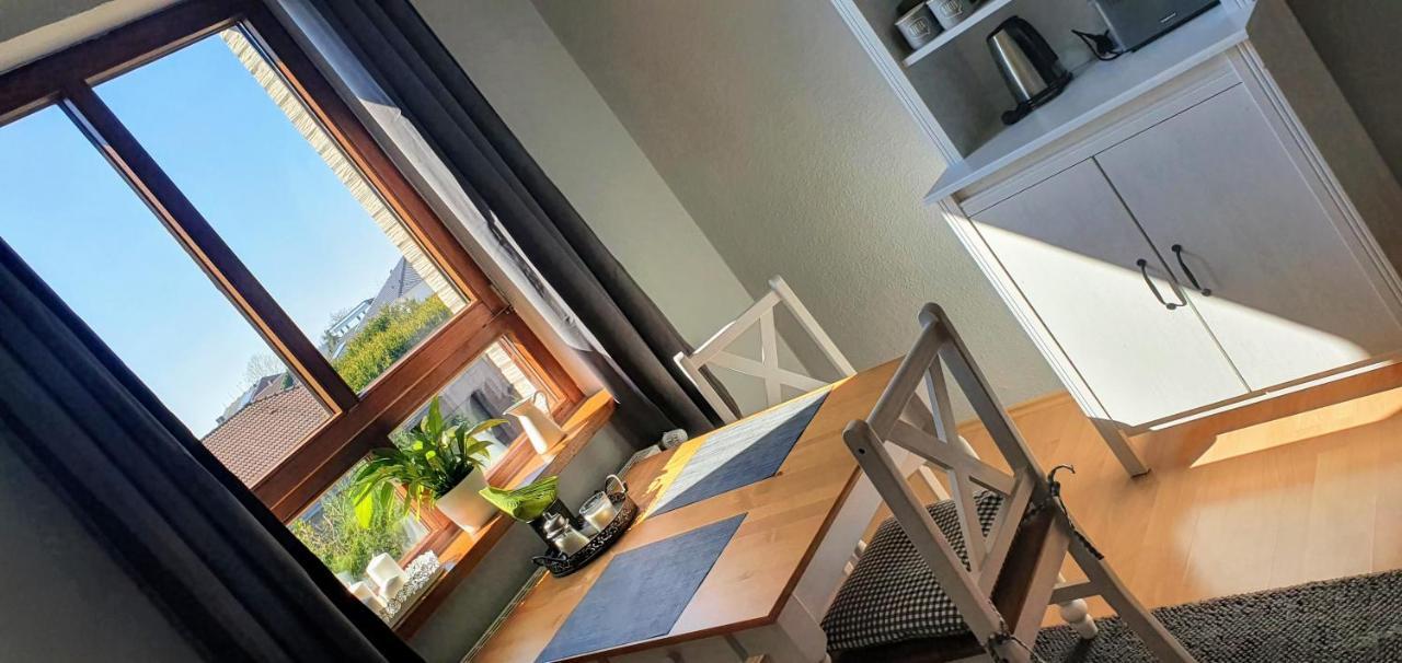 *To Hus* Wohnung Am Rande Von Jever Zewnętrze zdjęcie